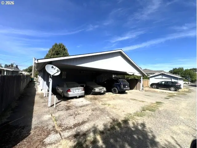 2216 23rd Ave, Forest Grove, OR 97116 - #2