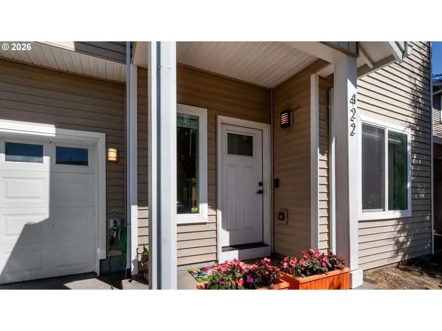 422 NE 141st Pl, Portland, OR 97230 - #2