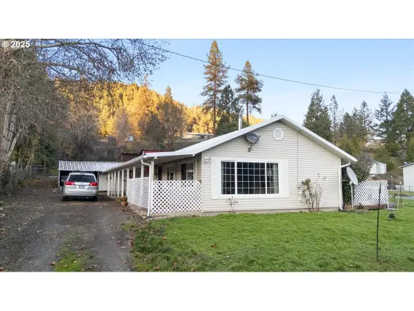 22240 Tiller Trail Hwy, DaysCreek, OR 97429