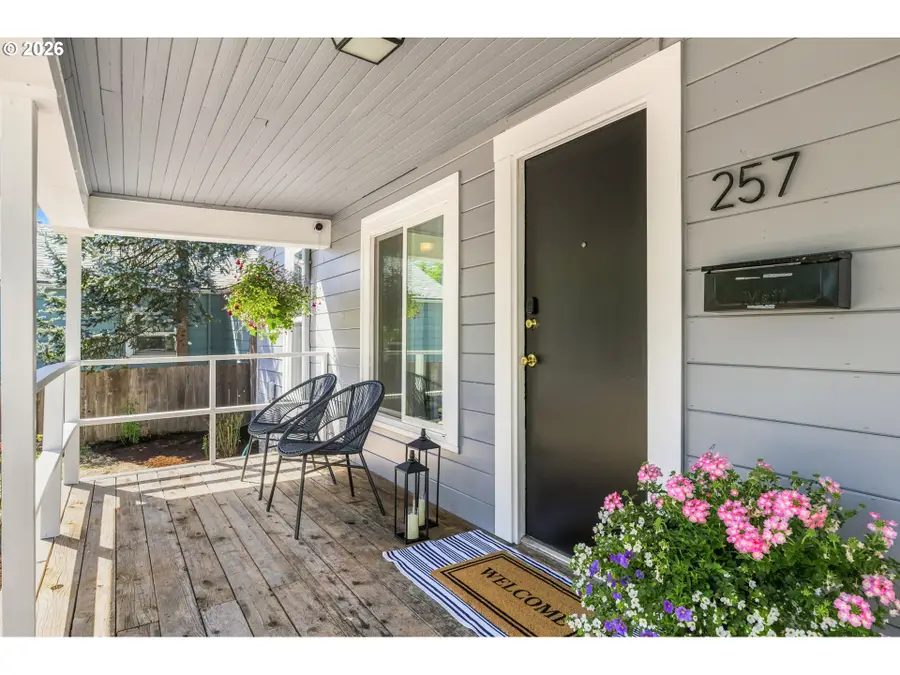 257 W 15th Ave, Eugene, OR 97401 - #2