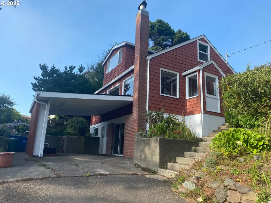 1715 NW 35th Pl, Lincoln City, OR 97367 - Image #2