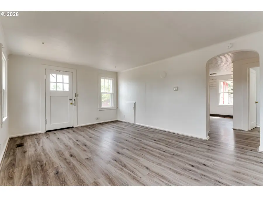 266 S 16th St, Cottage Grove, OR 97424 - #2