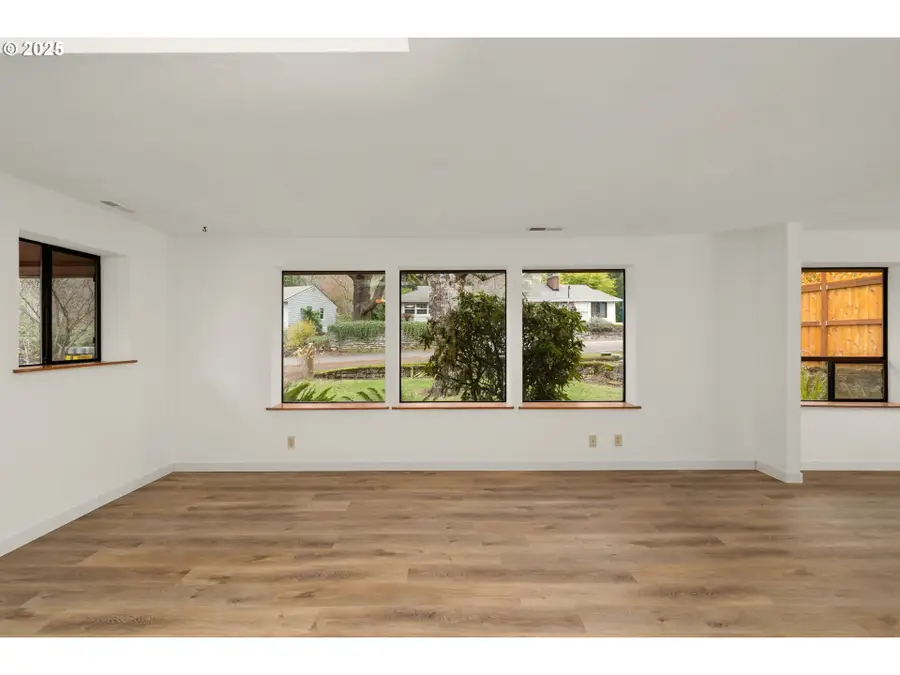 2634 SW Mitchell Ct, Portland, OR 97239 - Image #3