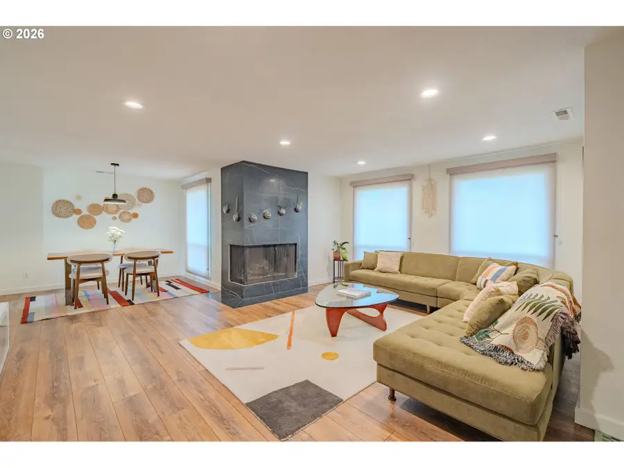 1009 SE Olympia Dr, Vancouver, WA 98683 - Image #3