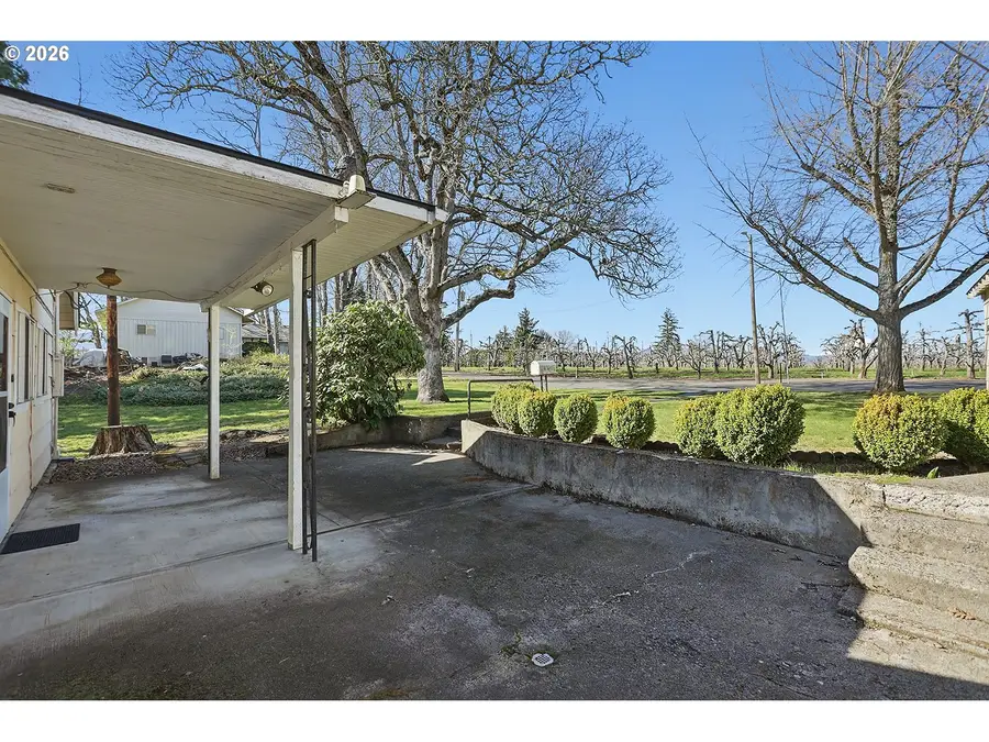 3503 Ehrck Hill Dr, Hood River, OR 97031 - #2