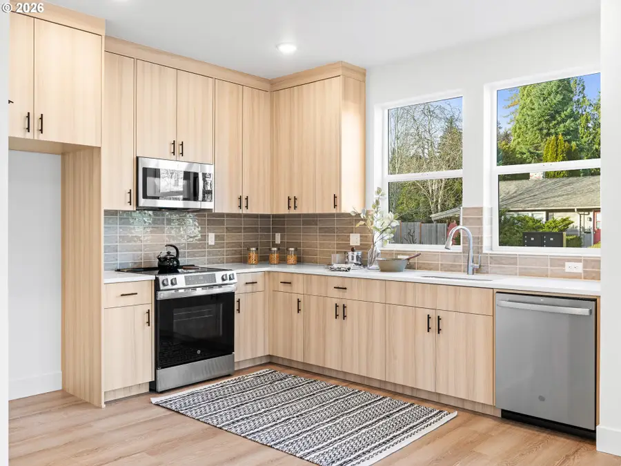 8207 SW 45th Ave, Portland, OR 97219 - #2