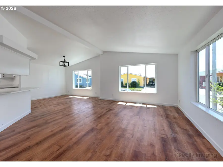 11105 Main St #14, Donald, OR 97020 - #2