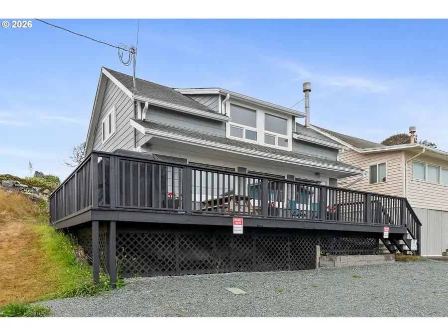 1420 N Pacific Ln, Rockaway Beach, OR 97136 - #3