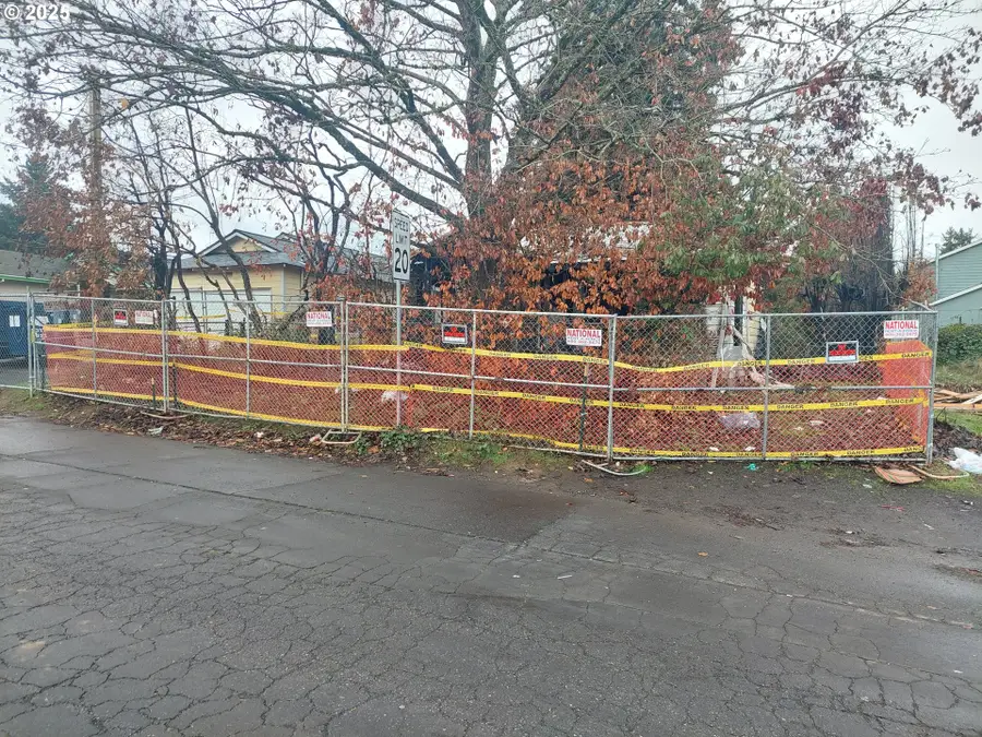 3015 SE 87th Ave, Portland, OR 97266 - Image #2