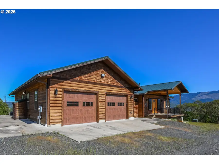 1757 Riddle By Pass Rd, Riddle, OR 97469 - #2