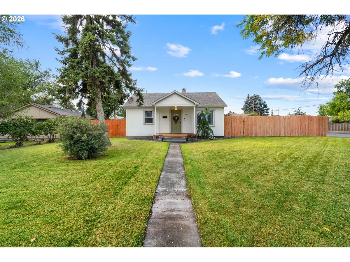 993 W Highland Ave, Hermiston, OR 97838 - #1