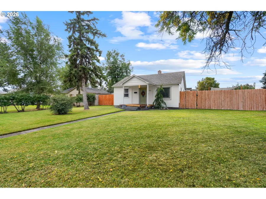 993 W Highland Ave, Hermiston, OR 97838 - #3