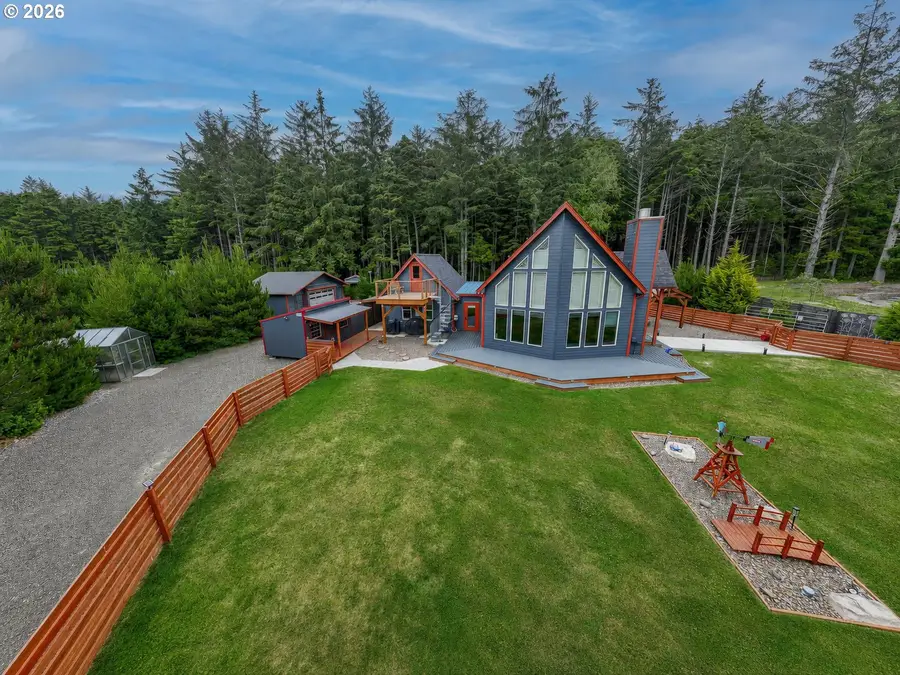 810 SW Wakeetum St, Waldport, OR 97394 - #3