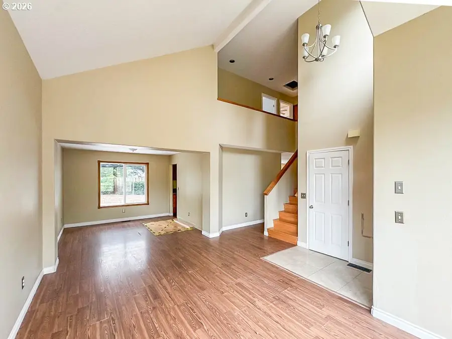 13417 Squire Dr, Oregon City, OR 97045 - #2