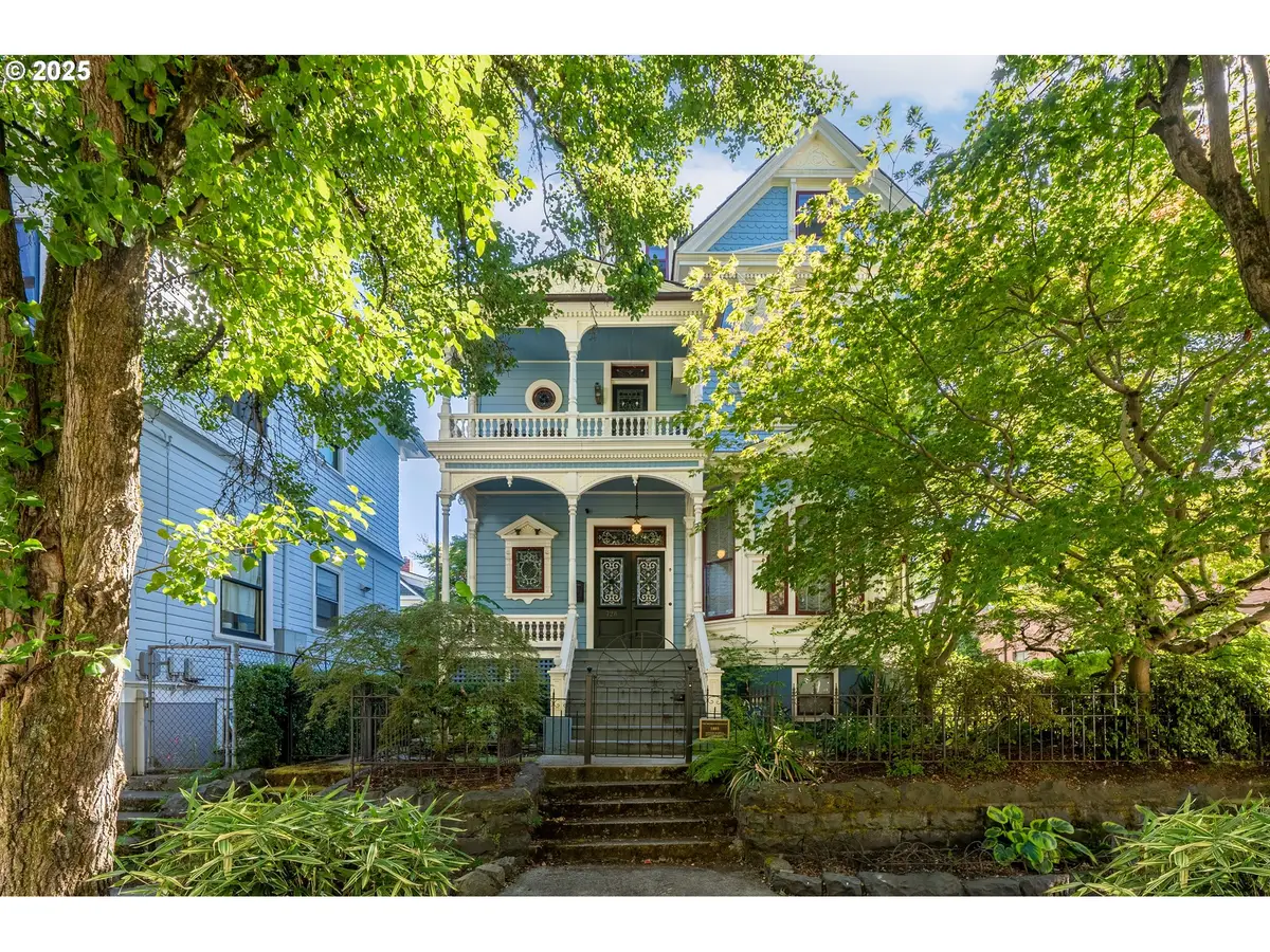 726 NW 22nd Ave, Portland, OR 97210 - Image #1