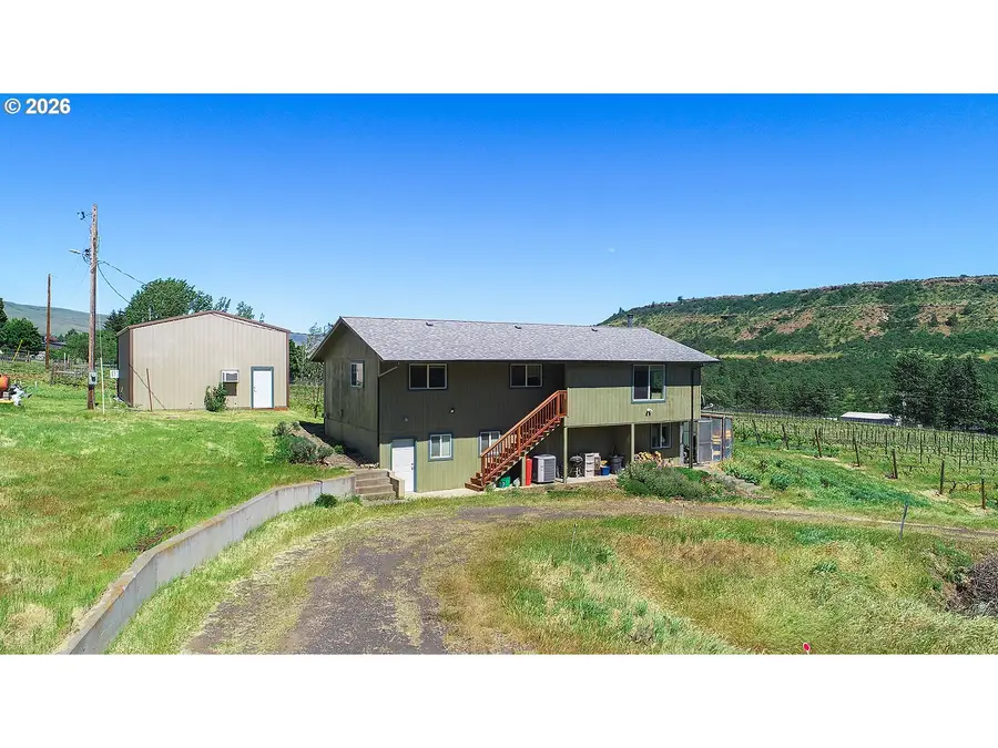 5073 Chenoweth Rd, Chenoweth, OR 97058 - #3