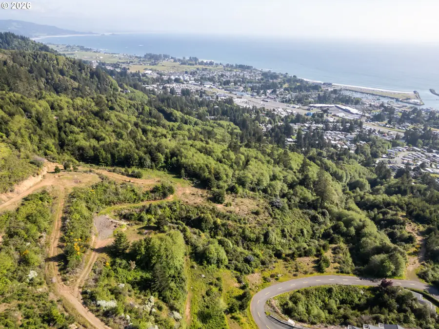 Crown Terrace Rd #1, Brookings, OR 97415 - #3