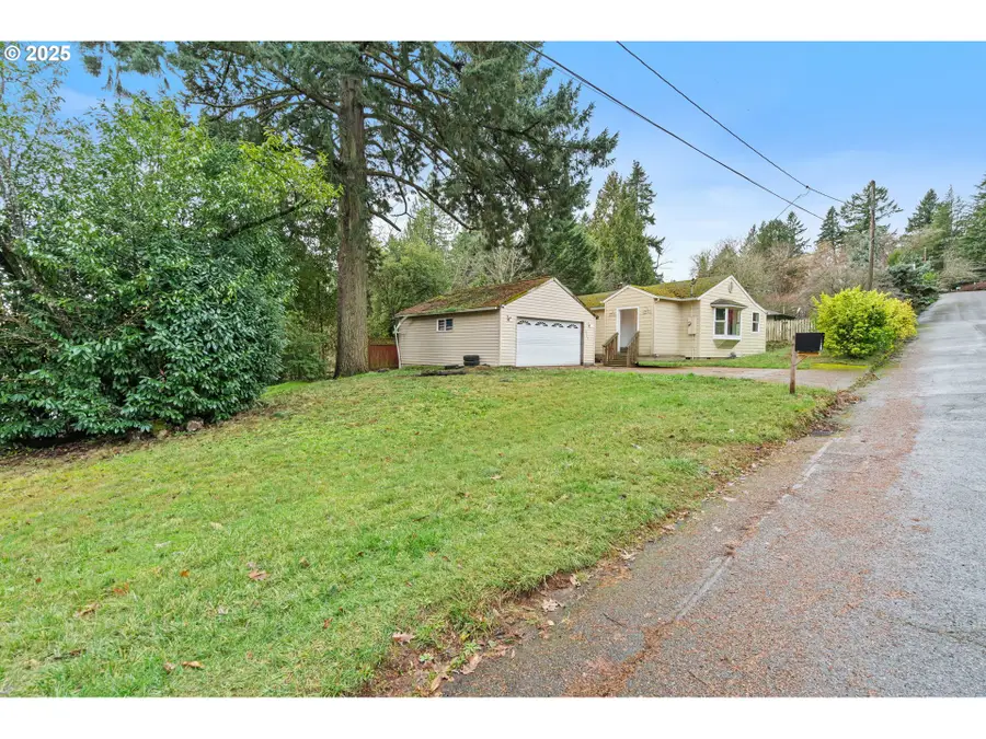 1375 SW Taylors Ferry Rd, Portland, OR 97219 - Image #2