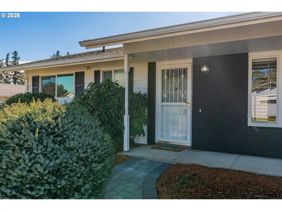 16655 SW King Charles Ave, King City, OR 97224 - #3
