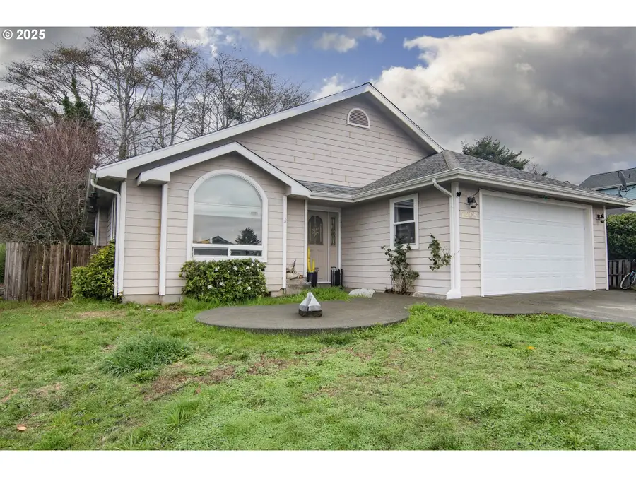 1405 View Ct, Brookings, OR 97415 - Image #3