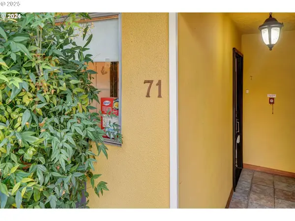 839 SW Broadway Dr #71, Portland, OR 97201