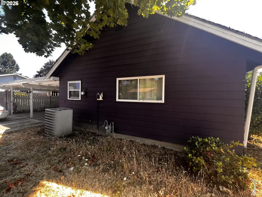 190 NE 28th Ave, Hillsboro, OR 97124 - #3