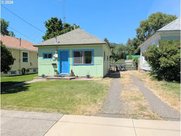 2704 N Ash St, LaGrande, OR 97850