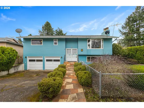 15904 SE Harrison St, Portland, OR 97233