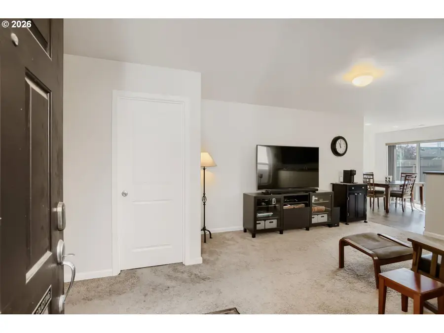876 S View Dr, Molalla, OR 97038 - #3