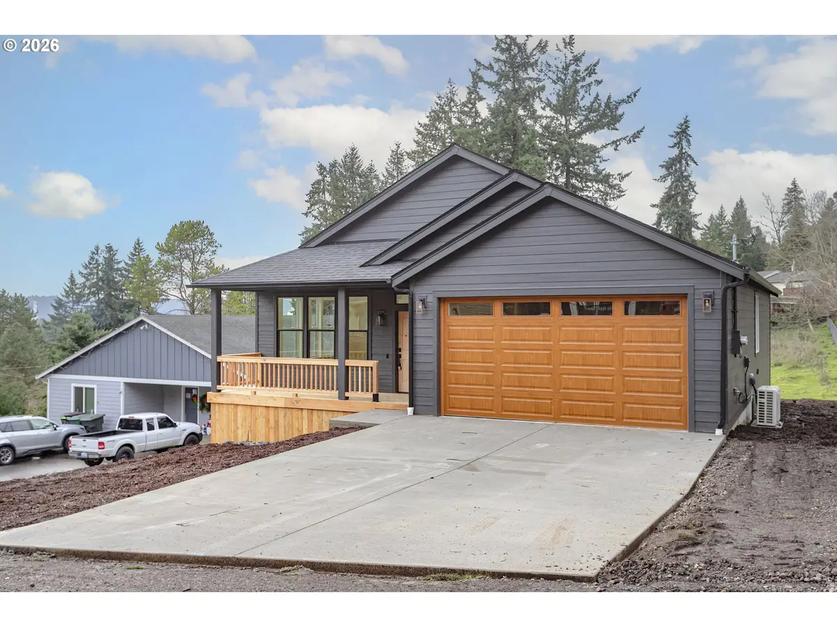 2333 W Castleman St, Longview, WA 98632 - Image #1