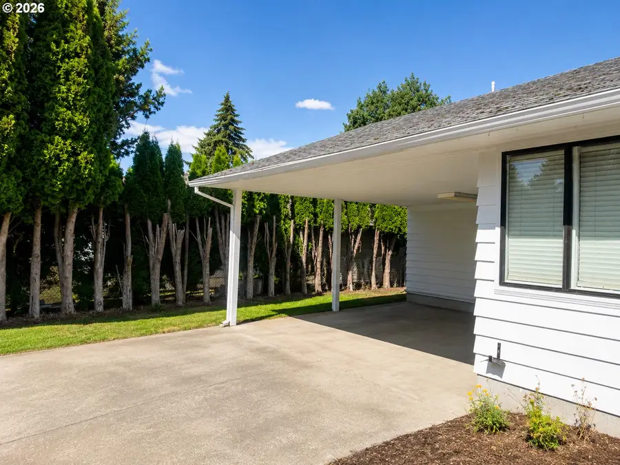 1420 SE 117th Ave, Portland, OR 97216 - #2