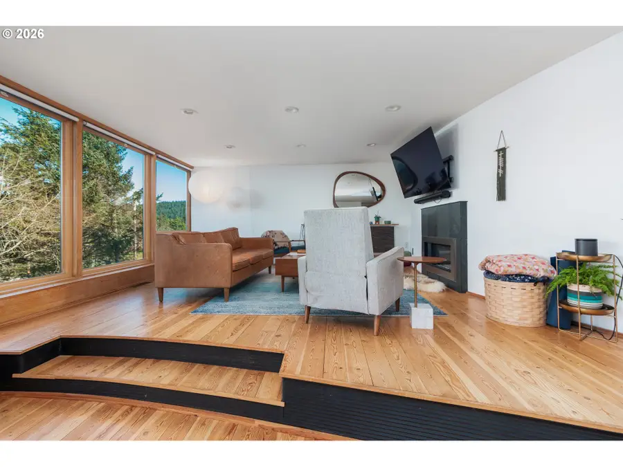 4333 SW Coast Ave, Lincoln City, OR 97367 - #3