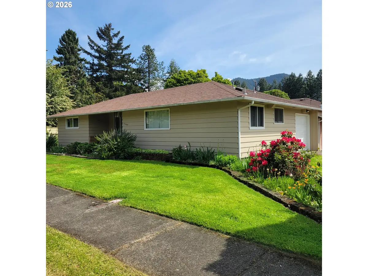 47858 W 1st St, Oakridge, OR 97463 - #1