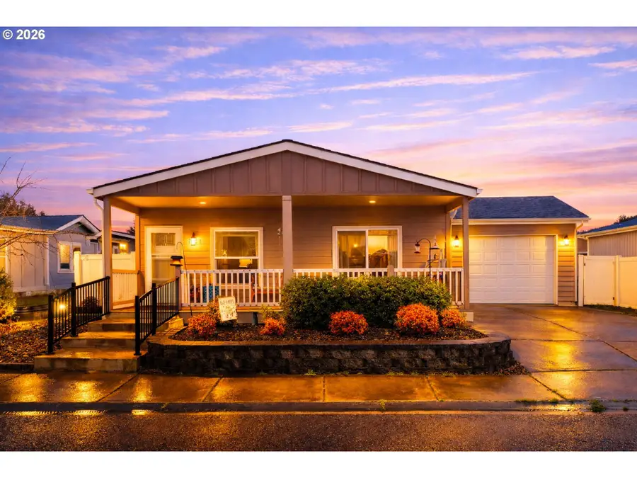 721 Oriental Ct, Molalla, OR 97038 - #2