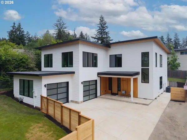 15592 Waluga, LakeOswego, OR 97035