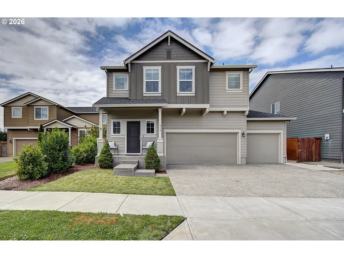 915 N Gibert Ct, Ridgefield, WA 98642 - #1