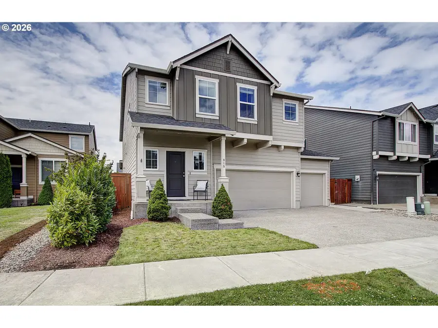 915 N Gibert Ct, Ridgefield, WA 98642 - #3