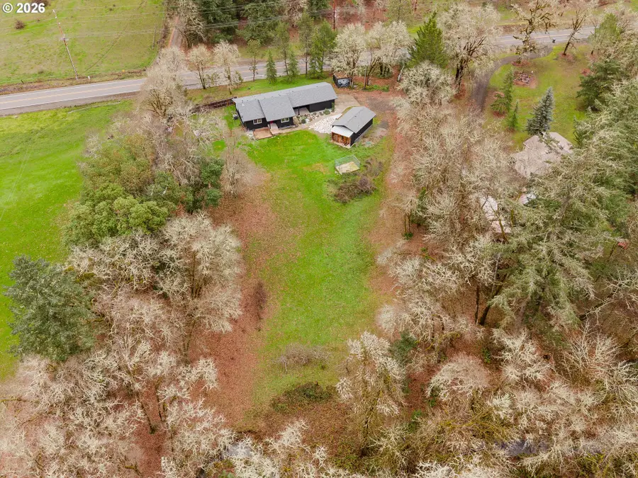 8148 Melqua Rd, Umpqua, OR 97486 - Image #3