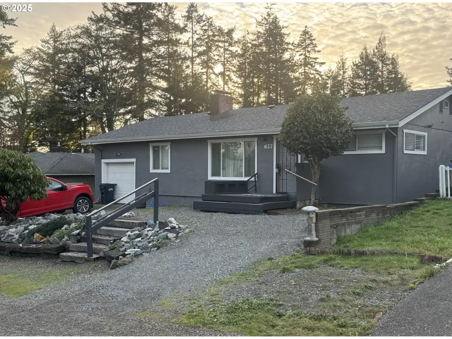 627 Richard St, Brookings, OR 97415 - Image #3