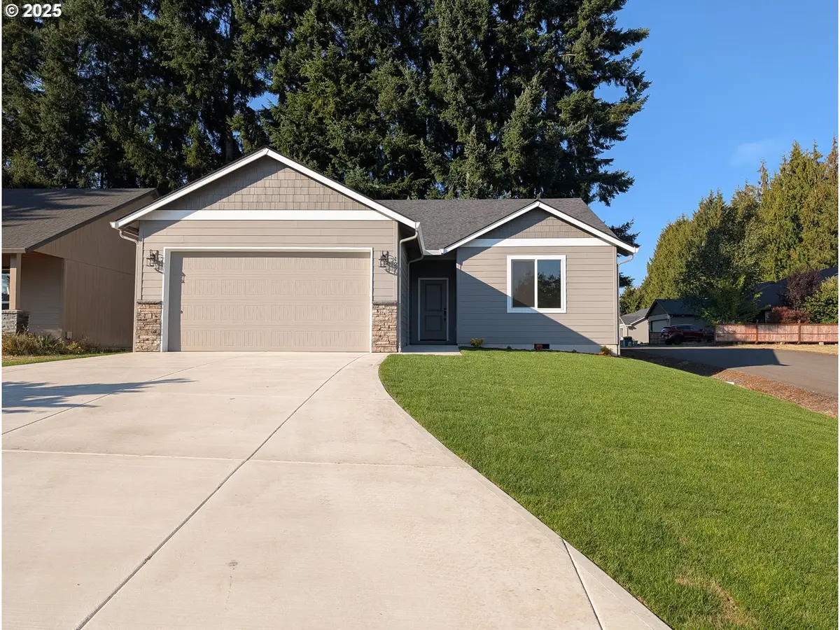 127 Heights Ln, Onalaska, WA 98570 - Image #1