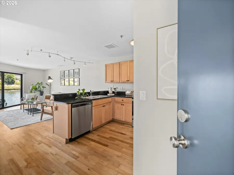 840 NW Naito Pkwy #H12, Portland, OR 97209 - #3