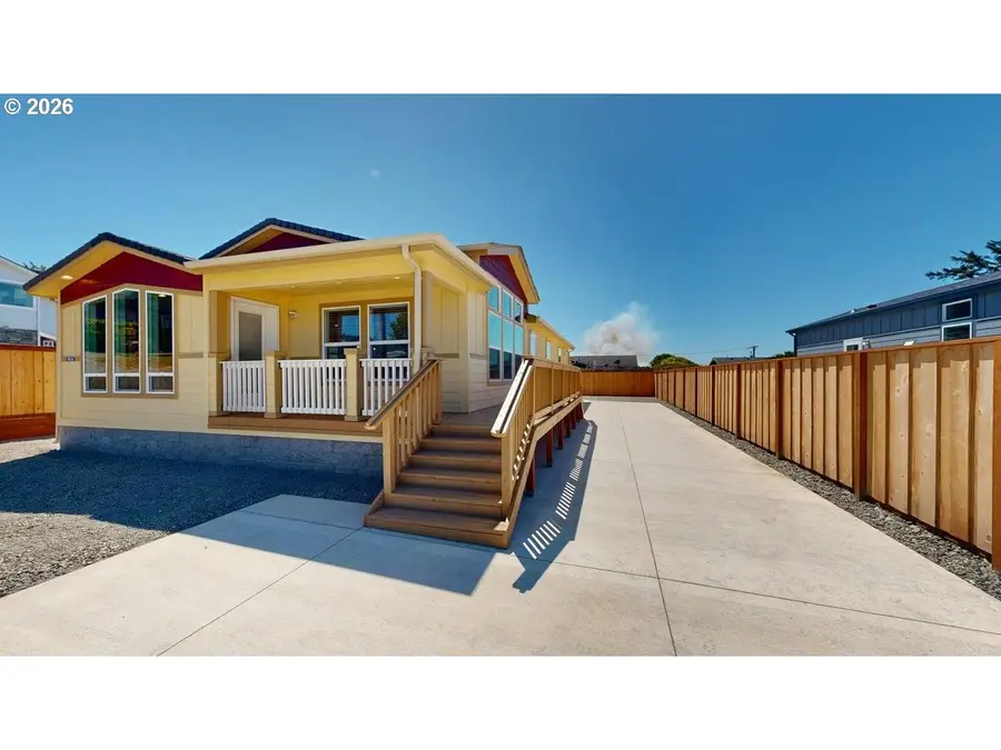 94114 4th St, Gold Beach, OR 97444 - #2