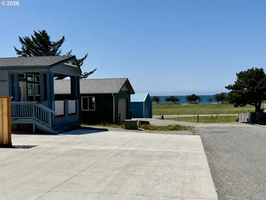 94114 4th St, Gold Beach, OR 97444 - #3