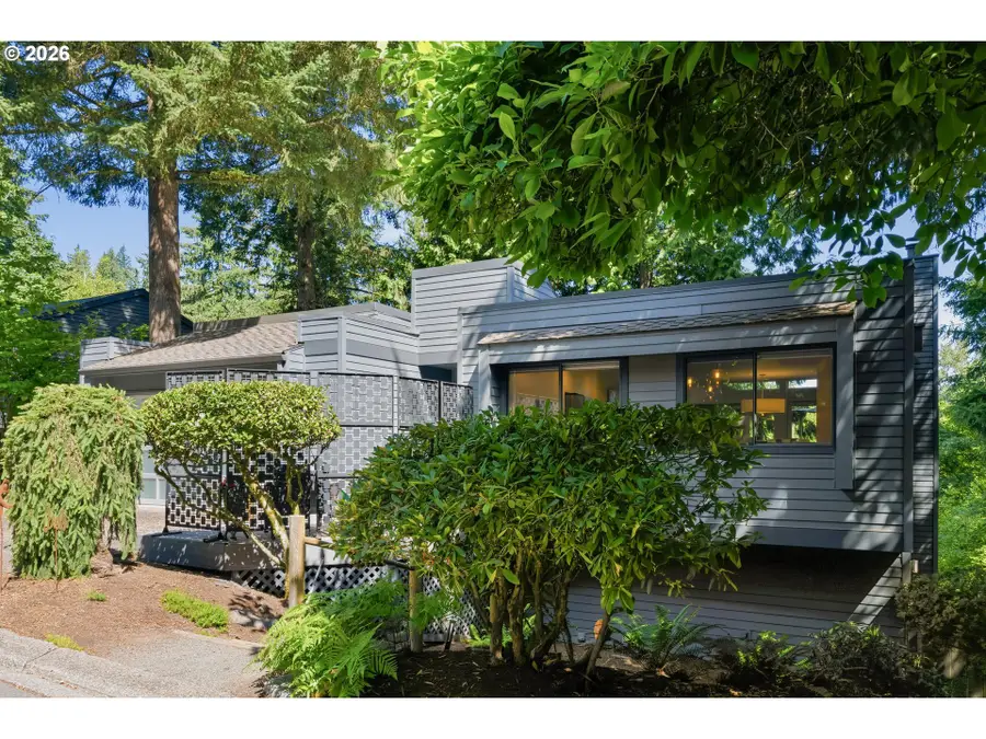 12 Partridge Ln, Lake Oswego, OR 97035 - #3