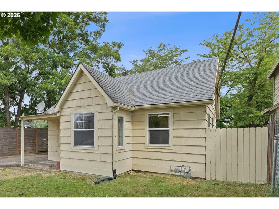 8305 SE Rhone St, Portland, OR 97266 - #3