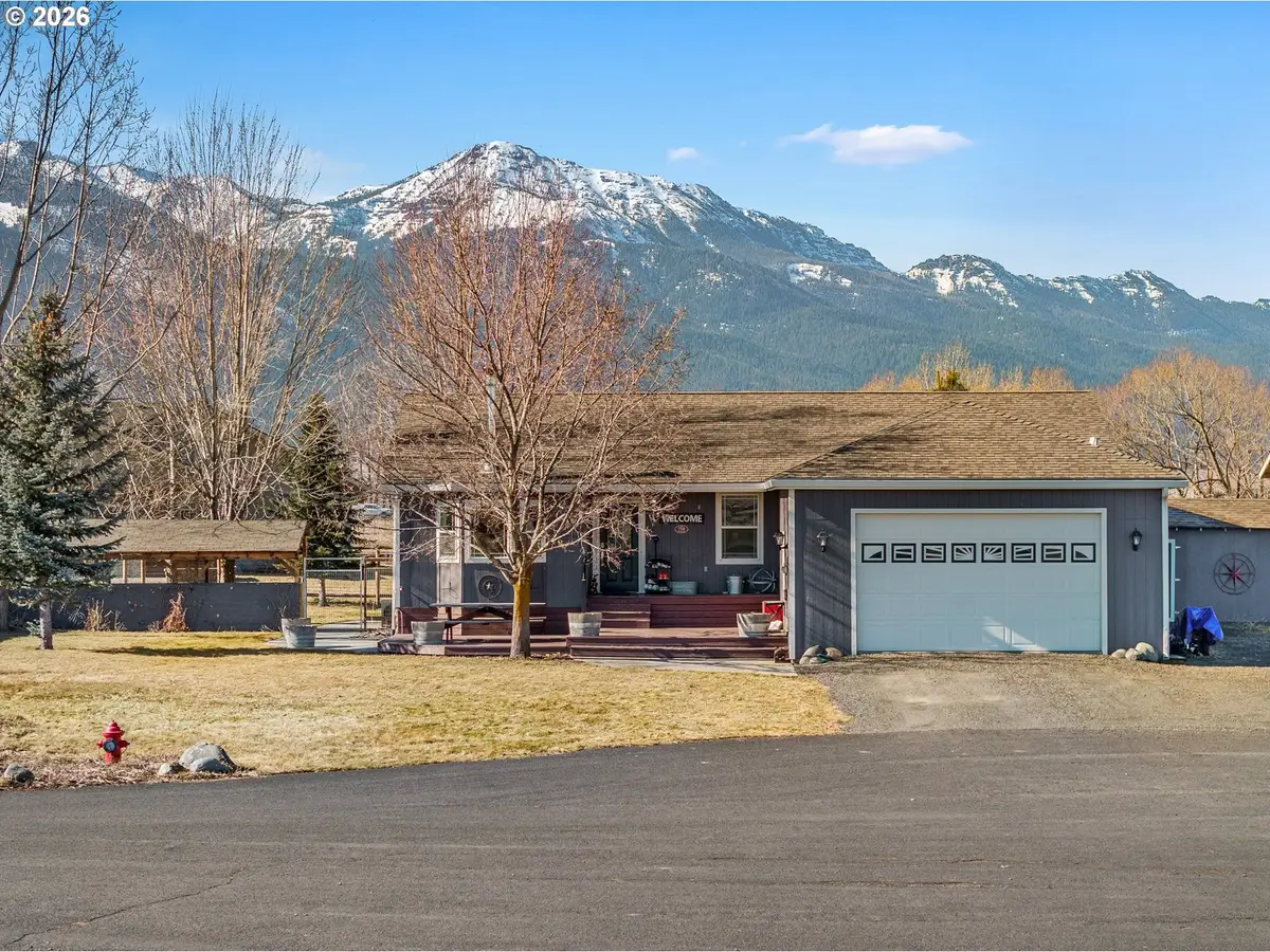 719 N East St, Joseph, OR 97846 - #1