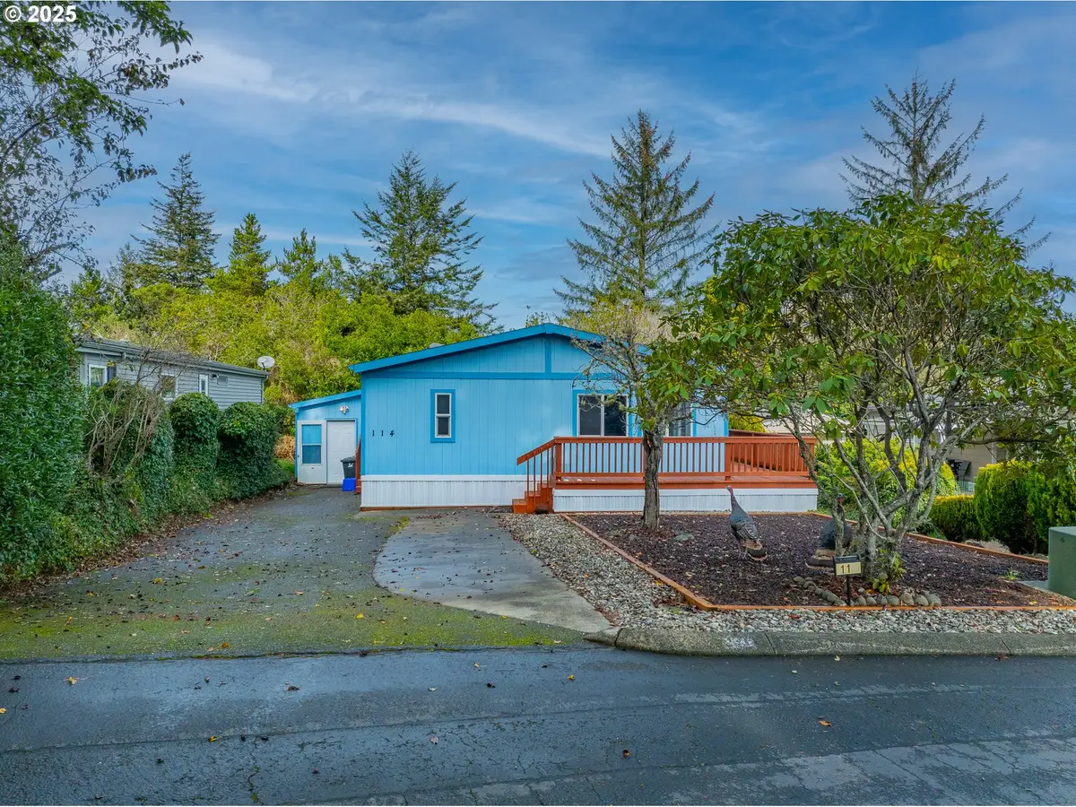114 Marino Dr, Coos Bay, OR 97420 - Image #1