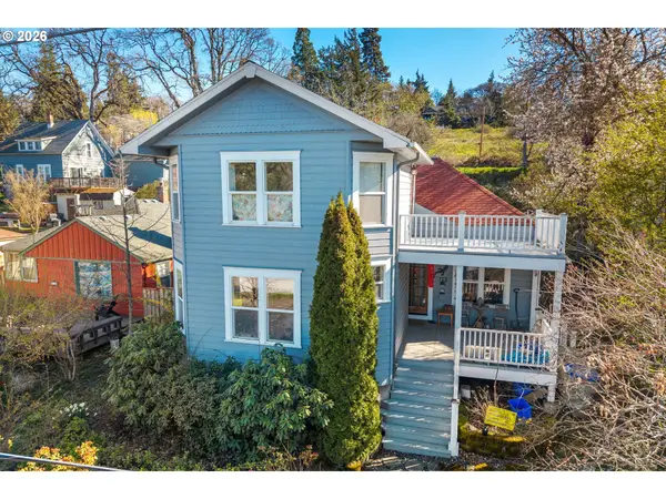 715 Sherman Ave, HoodRiver, OR 97031