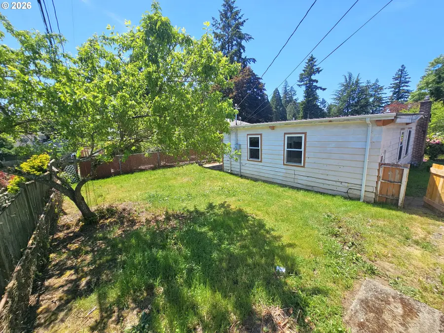 748 SE 112th Ave, Portland, OR 97216 - #2