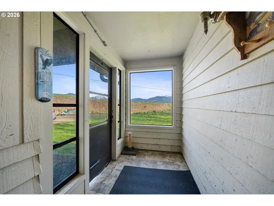 1590 Mccormick Loop Rd, Tillamook, OR 97141 - #3